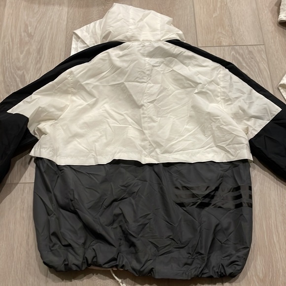 Adidas rain/wind coat - Picture 4 of 4